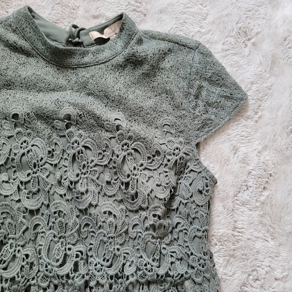 Star Crossed Lovers Seafoam Green High Collar Lace Accent Cap Sleeve Dress Small - Picture 4 of 13